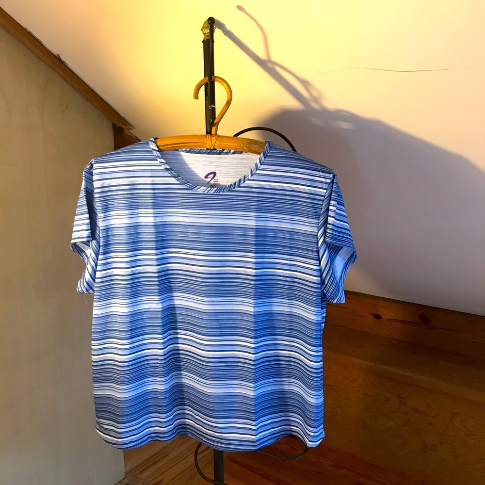 Title Nine Blue Striped Short Sleeve Athletic Top, EUC, XL